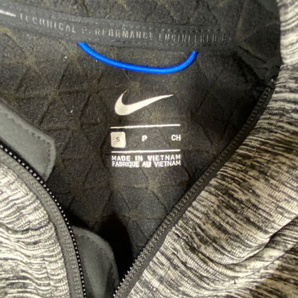 Nike Tech Fleece Cape Hoodie Full Zip Women Size S Gray/Black Sweater Jacket‎ - Picture 6 of 12